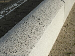 Velub alkern bordure pour piste cyclable